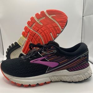 Brooks Adrenaline GTS 19 (1202841B080) Running Shoe - Women's Size 7.5